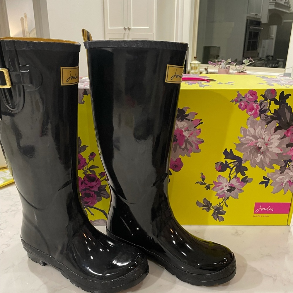 Brand new Joules Black Field Wely Boots